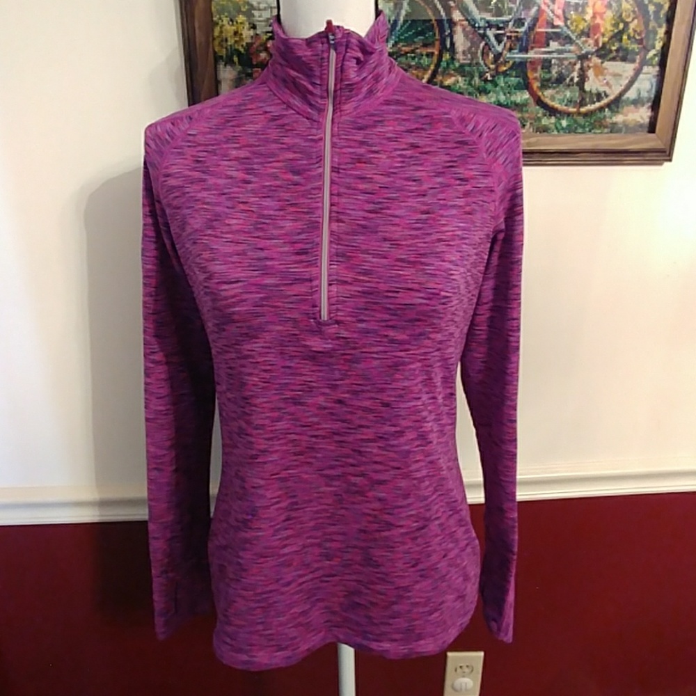Athleta woman small long sleeve
